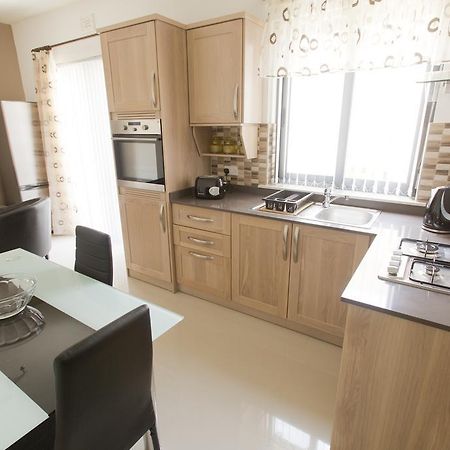Waterside Apartments Marsalforn Room photo